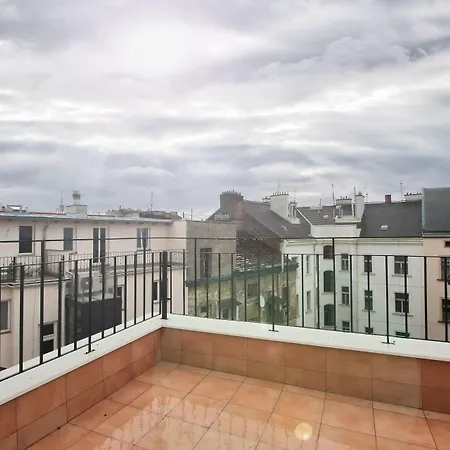 Numa Prague Flow-2